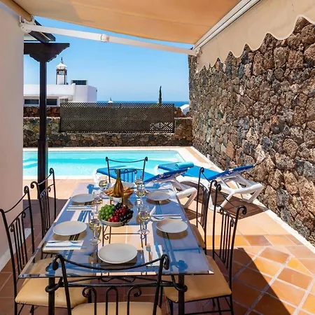 Villa Calima By
